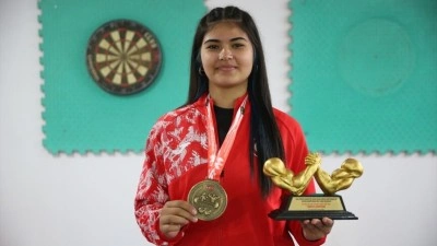 Huri U&ccedil;ar'ın hedefi D&uuml;nya Bilek G&uuml;reşi Şampiyonası'nda altın madalya
