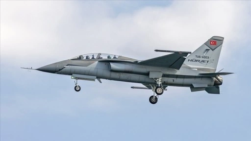 HÜRJET 3 koldan hedefe ilerliyor