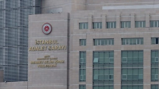 İBB'ye yönelik yolsuzluk soruşturmasında gözaltına alınan 17 zanlı adliyede