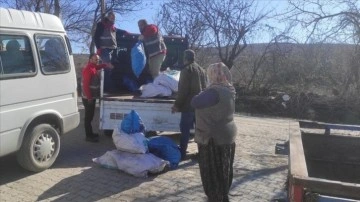 İç Anadolu ve Karadeniz'den deprem bölgesine yardım seferberliği devam ediyor