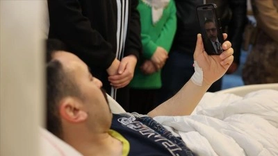 İ&ccedil;işleri Bakanı &Ccedil;ift&ccedil;i, Kayseri'de operasyonda yaralanan polisle telefonda g&ouml;r&uuml;şt&uuml;