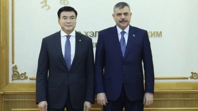 İ&ccedil;işleri Bakanı &Ccedil;ift&ccedil;i, Moğolistan İ&ccedil;işleri ve Adalet Bakanı Amarsaikhan ile g&ouml;r&uuml;şt&uuml;