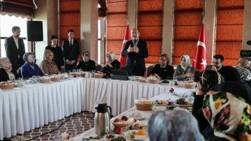 İçişleri Bakanı Soylu, İstanbul'da kadın STK başkanlarıyla bir araya geldi
