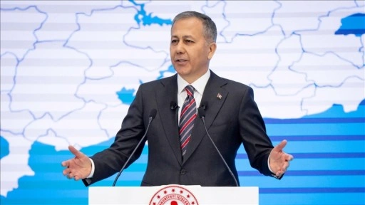 İçişleri Bakanı Yerlikaya'dan sürücü ve yolculara 'Trafik kurallarına uyalım' çağrısı