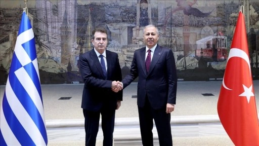 İ&ccedil;işleri Bakanı Yerlikaya, Yunanistan Vatandaşı Koruma Bakanı Chrisochoidis ile g&ouml;r&uuml;şt&uuml;