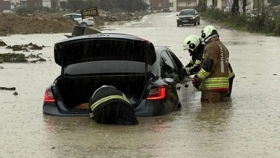 İ&ccedil;işleri Bakanlığından sel, su baskını ve &ccedil;ığ uyarısı