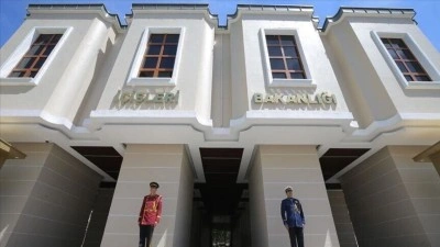 İ&ccedil;işleri Bakanlığından "Sosyal Medyanın &Ccedil;ocuklar &Uuml;zerindeki Etkisi" raporu
