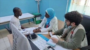 İDDEF'in gönüllü doktorları Gine Bissau'da sağlık taraması yaptı