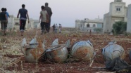 İdlib&#39;te yerleşim yerine misket bombalı saldırı