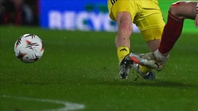 IFAB, futbolda zaman ge&ccedil;irmeye y&ouml;nelik &ouml;nlemlerle ilgili kararları onadı