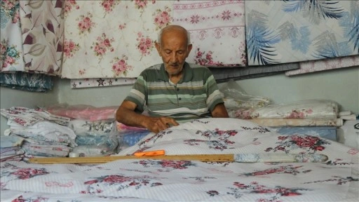 İğne ipliği 69 yıldır elinden düşmüyor