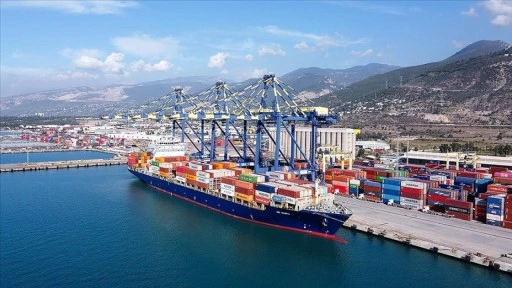 İhracatın yükünün yarıdan fazlasını gemiler üstlendi