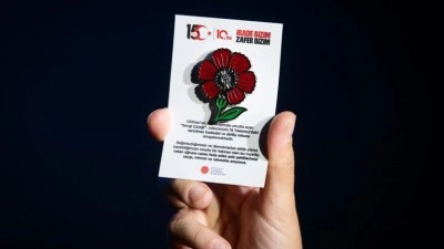 İletişim Başkanı Duran'dan 15 Temmuz 10. Yıl Hatıra Rozeti'ne ilişkin paylaşım