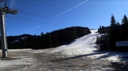 Ilgaz Dağı&#039;na kar yağmadı kayak sporcuları zor durumda kaldı