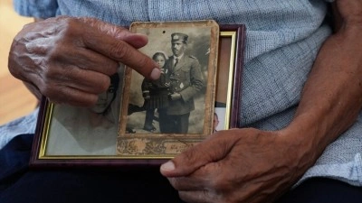 İlk siyahi askeri pilot &Ccedil;elikten'in ailesi, İstiklal Madalyası sahibi askerin unutulmamasını is