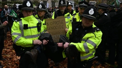 İngiliz polisi, antisemitik slogan ve protestolara karşı daha sert &ouml;nlemler almayı planlıyor