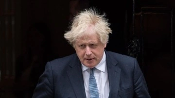 İngiltere Başbakanı Johnson'a yönelik kendi partisinden gelen istifa çağrıları artıyor