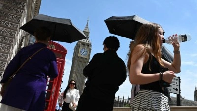 İngiltere'de bu hafta yılın &uuml;&ccedil;&uuml;nc&uuml; sıcak hava dalgası bekleniyor