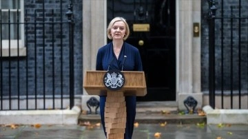 İngiltere, siyasi istikrarsızlığın gölgesinde 1 yılda 3'üncü başbakanını bekliyor