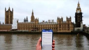 İngiltere'de parlamento aşı pasaportunu onayladı