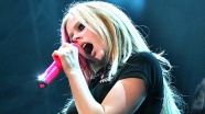 İnternette 'en tehlikeli ünlü' Avril Lavigne