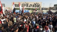 Irak'ta maaşları iki aydır ödenmeyen memurlar greve gitti