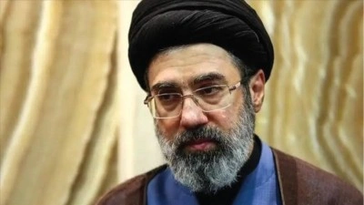 İran B&uuml;y&uuml;kel&ccedil;isi, yeni lider Hamaney'in tedavi i&ccedil;in Rusya'ya getirildiği iddialarını yalanladı