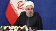İran Cumhurbaşkanı Ruhani halkı Kovid-19'un yeni dalgasına karşı uyardı
