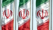 İran'da kabristandaki yaşam tepki çekti