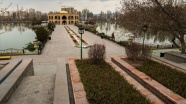 İran'da salgın nedeniyle kapatılan park ve bahçeler bir ay sonra yeniden açıldı