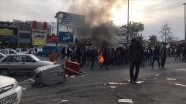 İran'daki gösterilerde Devrim Muhafızları ve milis güçlerden 3 kişi öldü