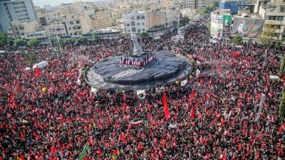 İran'ın eski lideri Hamaney i&ccedil;in Tahran caddelerinde veda t&ouml;reni d&uuml;zenleniyor