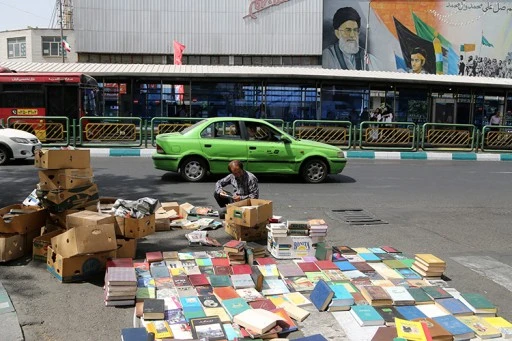İran'ın İsrail karşısındaki yenilgisi neden bir devrimi tetiklemedi? -Ömür Çelikdönmez yazdı-