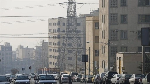 İran'ın Kirman eyaletinde enerji tasarrufu nedeniyle devlet daireleri tatil edildi