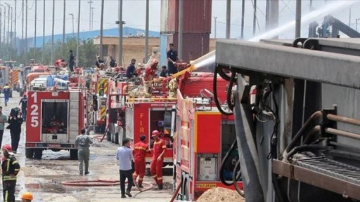 İran'ın Meşhed kentinde motosiklet fabrikasında büyük yangın