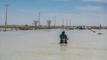 İran'da sel felaketinde 20 kişi hayatını kaybetti