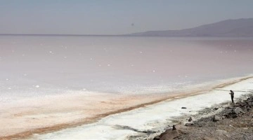 İran'da Urumiye Gölü'nün kurumasına ilişkin soruşturma başlatıldı