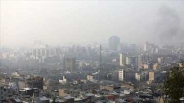 İran’da, yoğunlaşan hava kirliliği nedeniyle yüz yüze eğitime verilen ara sürüyor
