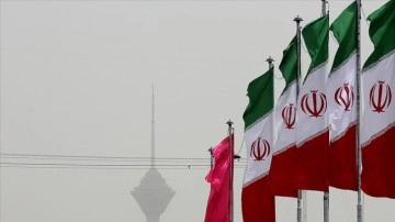 İran'da zam protestolarıyla eş zamanlı olarak güvenlik tatbikatları yapılıyor