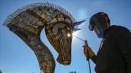 İranlı heykeltıraş hurda demirleri sanat eserine dönüştürüyor