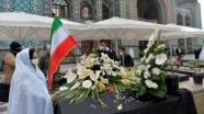 İranlı vatandaşlar nükleer bilimci Fahrizade&#039;nin Tahran&#039;daki mezarını ziyaret ediyor