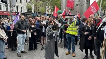 İrlanda ve İngiltere'de öğrenciler Filistin'e destek gösterisi düzenledi