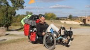İşinden istifa eden Fransız mühendis bisikletle dünya turuna çıktı