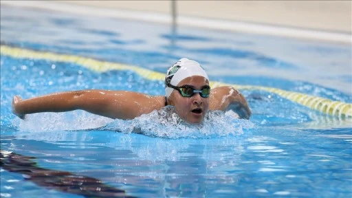İşitme engelli milli yüzücüler İdil ile Irmak, Tokyo'da madalya için kulaç atacak