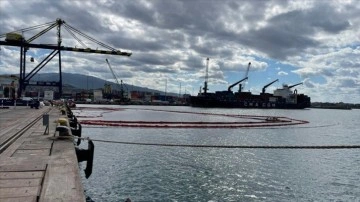 İskenderun Limanı'nda batan gemideki 63 ton yakıt boşaltıldı