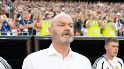İsko&ccedil;ya Milli Takımı Teknik Direkt&ouml;r&uuml; Clarke istifa etti