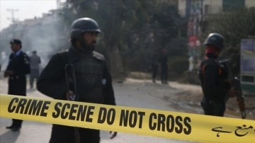 İslamabad'da düzenlenen intihar saldırısında bir polis hayatını kaybetti
