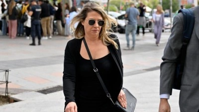 İspanya Başbakanı Sanchez'in eşi Gomez, pasaportunu geri alsa da yargılanma s&uuml;reci devam edecek
