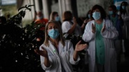 İspanya'da sağlık çalışanları Kovid-19'la artan sorunlara karşı eylem yaptı