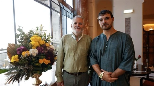 İspanya'dan Mekke'ye at sırtında ulaşan hacı adayları Kabe'de gözyaşı döktü